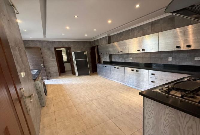 8315100 - Property Image 2