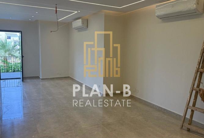 8220883 - Property Image 2