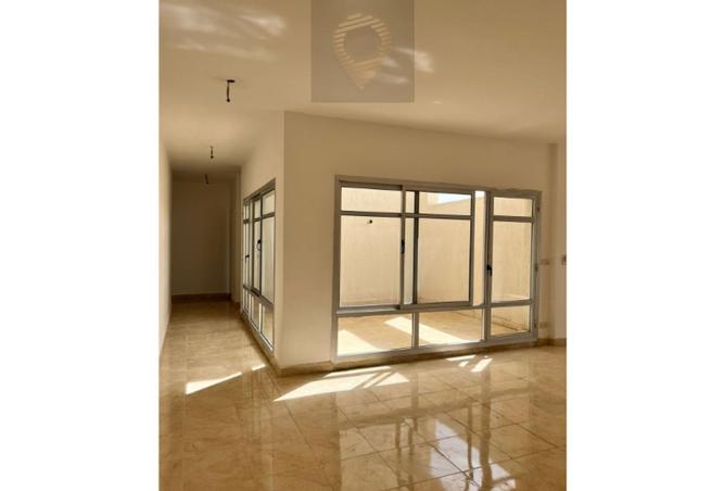 8047225 - Property Image 3