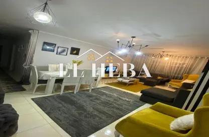 شقة - 3 غرف نوم - 2 حمامات للايجار في مدينتي - القاهرة