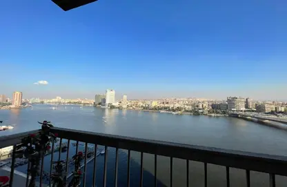 Apartment - 3 Bedrooms - 4 Bathrooms for sale in Nile St. - Dokki - Giza
