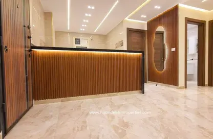 شقة - 3 غرف نوم - 2 حمامات للبيع في بوابة المعادى - المعادي - حي المعادي - القاهرة