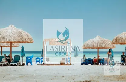 Chalet - 2 Bedrooms - 2 Bathrooms for sale in Lasirena Palm Beach - Al Ain Al Sokhna - Suez