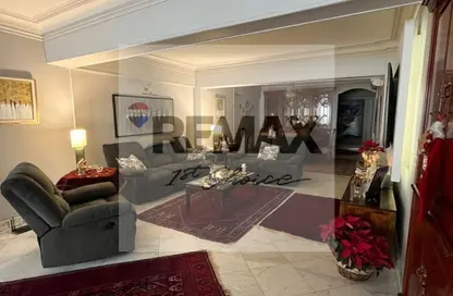 شقة - 3 غرف نوم - 2 حمامات للبيع في شارع كورنيش النيل - جاردن سيتي - القاهرة