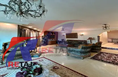 شقة - 3 غرف نوم - 2 حمامات للبيع في شارع موسي ابن نصير - الحديقة الدولية - الحي السابع - مدينة نصر - القاهرة