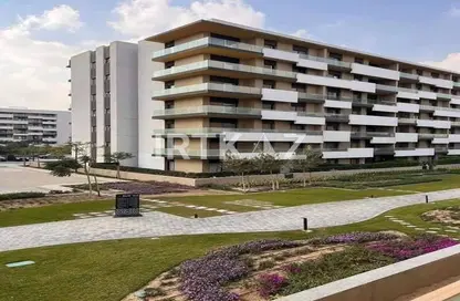 Apartment - 3 Bedrooms - 2 Bathrooms for sale in Al Burouj Compound - El Shorouk Compounds - Shorouk City - Cairo