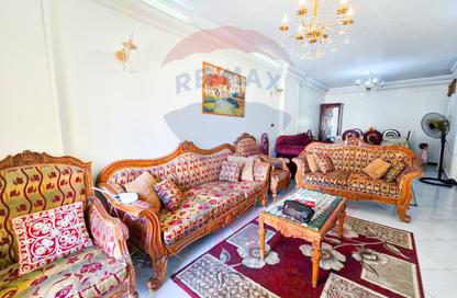 Apartment - 3 Bedrooms - 1 Bathroom for sale in Mahmoud Al Essawy St. - Miami - Hay Awal El Montazah - Alexandria