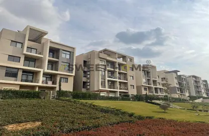 Apartment - 2 Bedrooms - 2 Bathrooms for sale in Fifth Square - The 5th Settlement - New Cairo City - Cairo