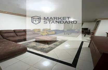 Apartment - 3 Bedrooms - 3 Bathrooms for sale in Street 200 - Degla - Hay El Maadi - Cairo