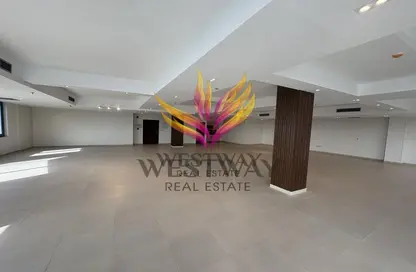 Office Space - Studio - 4 Bathrooms for rent in The portal - Beverly Hills - Sheikh Zayed Compounds - Sheikh Zayed City - Giza