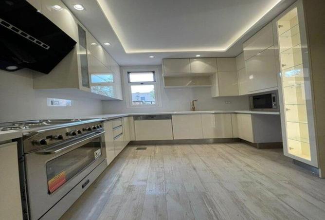 8067813 - Property Image 3