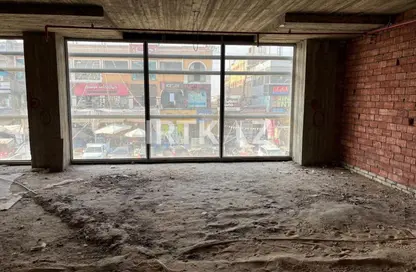 محل تجاري - استوديو - 1 حمام للايجار في شارع 15 - الحي الخامس - التجمع الخامس - مدينة القاهرة الجديدة - القاهرة