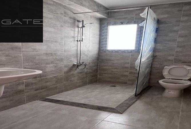 8082221 - Property Image 2