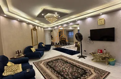 Apartment - 2 Bedrooms - 1 Bathroom for rent in Al Mesaha St. - Dokki - Giza