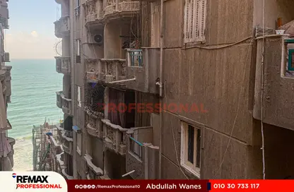 Apartment - 3 Bedrooms - 1 Bathroom for rent in Al Geish Road - Camp Chezar - Hay Wasat - Alexandria