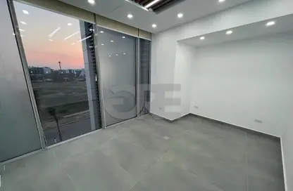Office Space - Studio - 6 Bathrooms for rent in Smart Village - Cairo Alexandria Desert Road - 6 October City - Giza