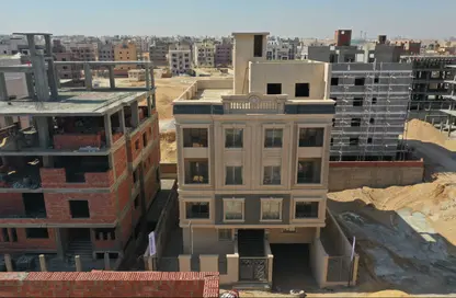 Apartment - 3 Bedrooms - 2 Bathrooms for sale in North Teseen St. - The 5th Settlement - New Cairo City - Cairo