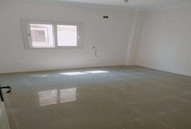 8008251 - Property Image 3