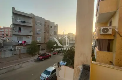 Apartment - 3 Bedrooms - 2 Bathrooms for sale in Al Mostathmir El Saghir - 10th District - Sheikh Zayed City - Giza