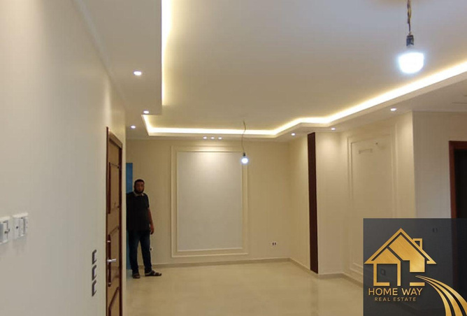 8100619 - Property Image 3