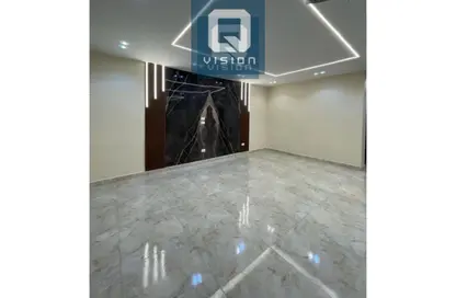 Apartment - 3 Bedrooms - 1 Bathroom for sale in Al Hadaba Al Wosta - Mokattam - Cairo