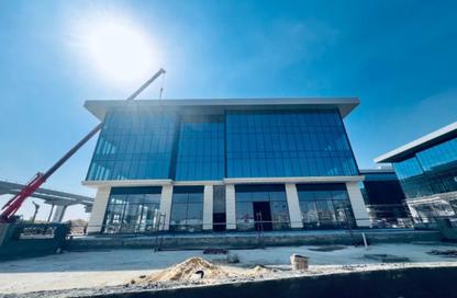 عيادة - استوديو للبيع في جولدن جيت - شارع التسعين الجنوبي - التجمع الخامس - مدينة القاهرة الجديدة - القاهرة