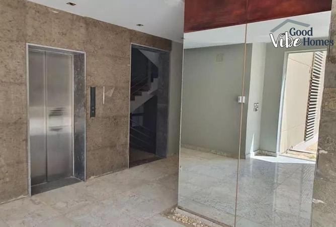 8418946 - Property Image 2