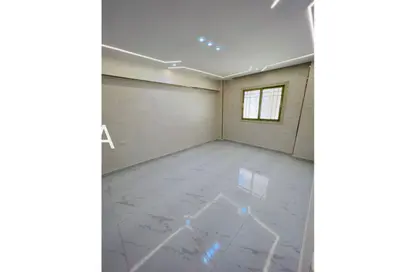 Apartment - 3 Bedrooms - 2 Bathrooms for sale in 16th District - Sheikh Zayed City - Giza