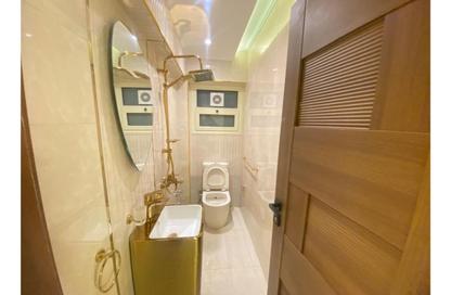 Apartment - 3 Bedrooms - 2 Bathrooms for sale in Mohammed Al Maqref St. - 6th Zone - Nasr City - Cairo