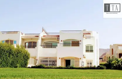 Villa - 5 Bedrooms - 4 Bathrooms for rent in Louly Beach Resort - Al Ain Al Sokhna - Suez