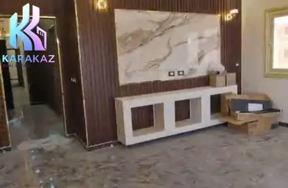 Apartment - 4 Bedrooms - 2 Bathrooms for sale in North Lotus - El Lotus - New Cairo City - Cairo