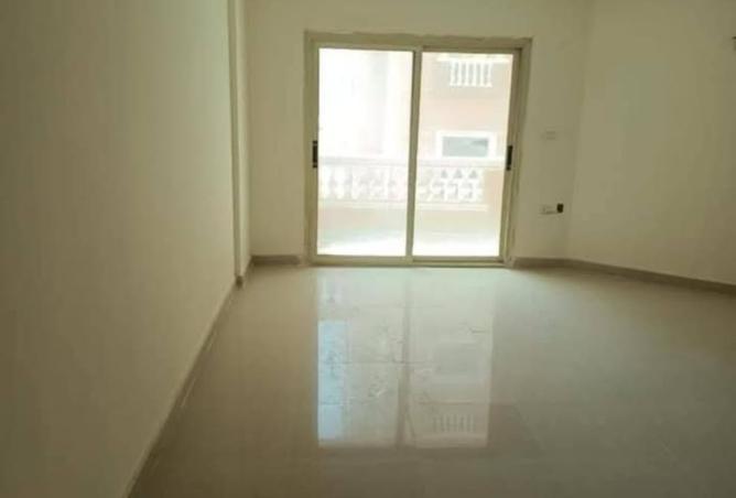 8438186 - Property Image 2