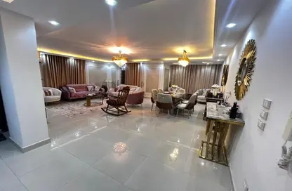 Apartment - 2 Bedrooms - 2 Bathrooms for rent in Al Khamayel city - Sheikh Zayed Compounds - Sheikh Zayed City - Giza