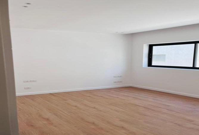 8038640 - Property Image 3
