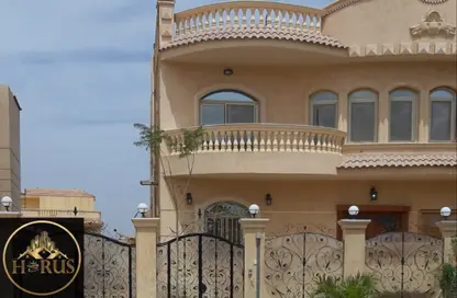 تاون هاوس - 4 غرف نوم - 4 حمامات للايجار في شارع 13 - الحي الثالث عشر - الشيخ زايد - الجيزة