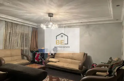 شقة - 3 غرف نوم - 2 حمامات للبيع في شارع الجامعة الحديثة - الهضبة الوسطي - المقطم - القاهرة