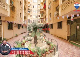 شقة - 3 غرف نوم - 2 حمامات للبيع في شارع لافيزون - بولكلي - حي شرق - الاسكندرية