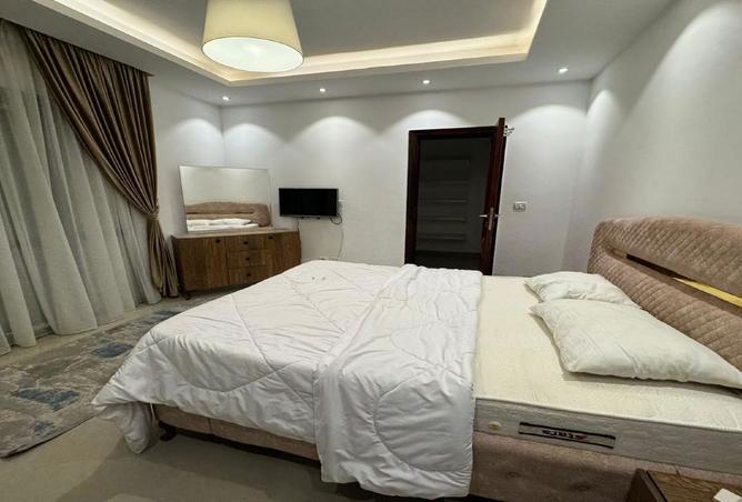 8371511 - Property Image 2