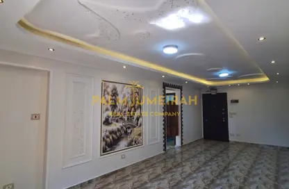 Apartment - 3 Bedrooms - 2 Bathrooms for sale in Khaled Ibn Alwaleed St. - Sidi Beshr - Hay Awal El Montazah - Alexandria