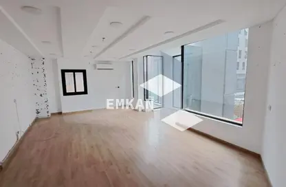 مساحات مكتبية - استوديو - 6 حمامات للايجار في وان قطامية - كمبوندات القطامية - القطامية - مدينة القاهرة الجديدة - القاهرة