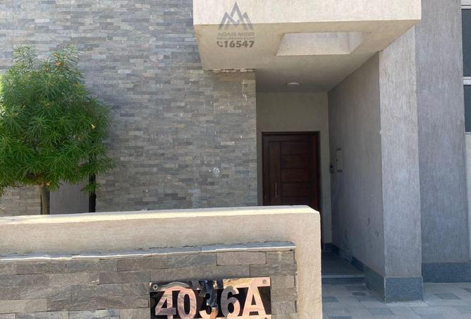 8220641 - Property Image 3