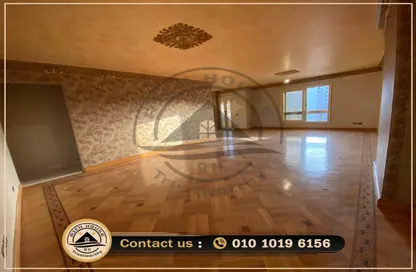 Apartment - 3 Bedrooms - 2 Bathrooms for sale in Mohamed Fawzy Moaz St. - Smouha - Hay Sharq - Alexandria