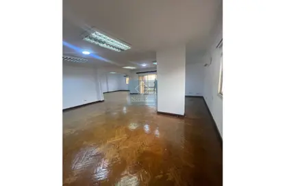 Office Space - Studio - 3 Bathrooms for rent in Maadi - Hay El Maadi - Cairo