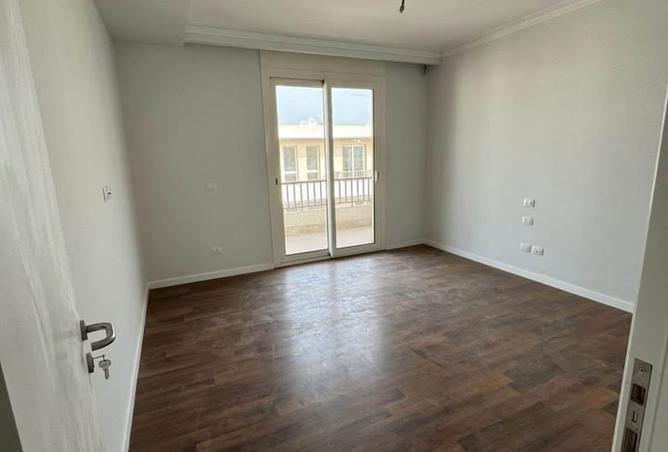 8023232 - Property Image 3