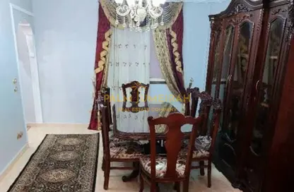 شقة - 3 غرف نوم - 1 حمام للايجار في طريق ابو قير - زيزينيا - حي شرق - الاسكندرية