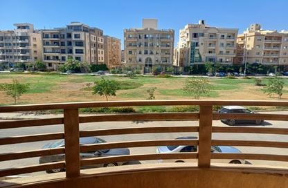 بناية كاملة - 8 غرف نوم - 8 حمامات للبيع في اللوتس الجنوبي - حى اللوتس - مدينة القاهرة الجديدة - القاهرة