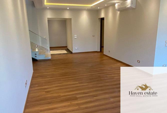 8350204 - Property Image 3