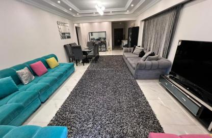 Apartment - 3 Bedrooms - 2 Bathrooms for sale in Zahraa El Maadi - Hay El Maadi - Cairo