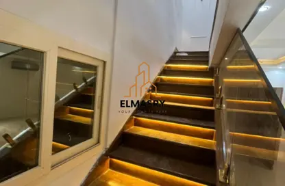 شقة - 2 غرف نوم - 2 حمامات للايجار في شارع التحرير - الدقي - الجيزة