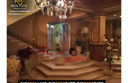 فيلا - 4 غرف نوم - 4 حمامات للبيع في حدائق المهندسين - الحي الرابع - الشيخ زايد - الجيزة